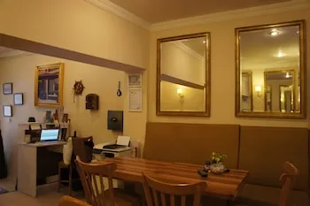 Bufes Hotel