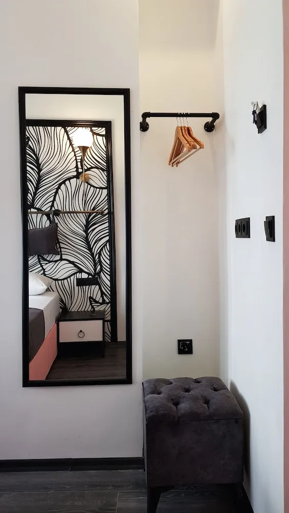 Design Tek Büyük veya İki Ayrı Yataklı Oda