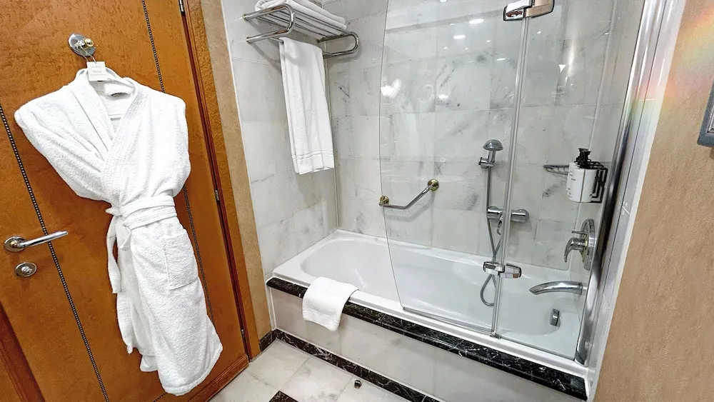 Premium Oda, 1 En Büyük (King) Boy Yatak, Club Dinlenme Salonu Girişi, Deniz Manzaralı