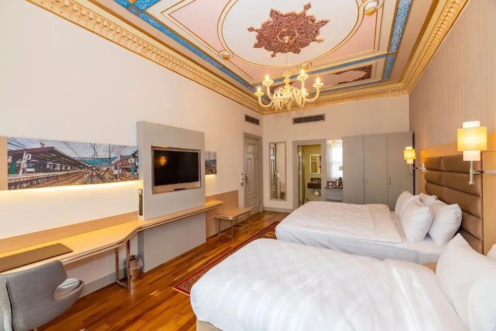 Deluxe Üç Kişilik Oda
