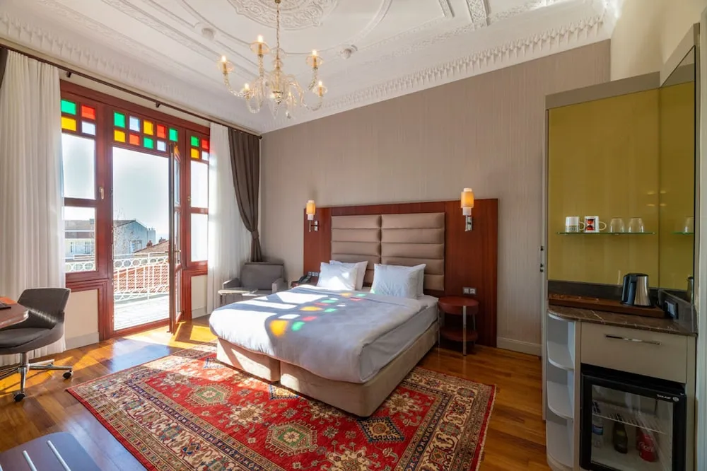 Deluxe Tek Büyük Yataklı Oda, Balkon
