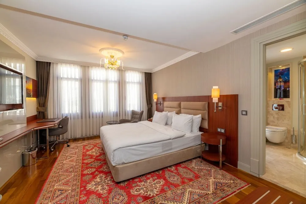 Deluxe Tek Büyük Yataklı Oda, Balkon