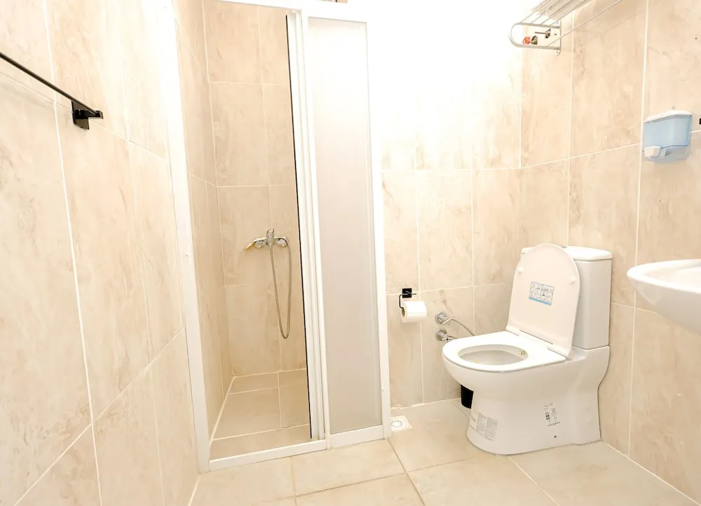 Standard Üç Kişilik Oda, Birden Çok Yatak, Sigara İçilmez