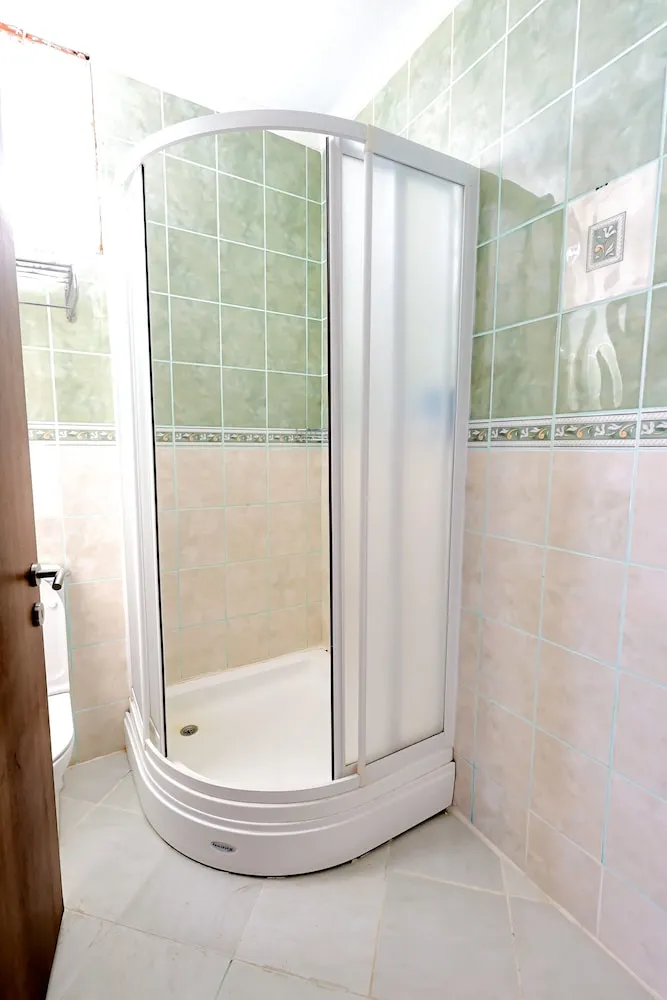 Standard Üç Kişilik Oda, Birden Çok Yatak, Sigara İçilmez