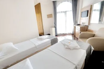 Kaju Beach Hotel