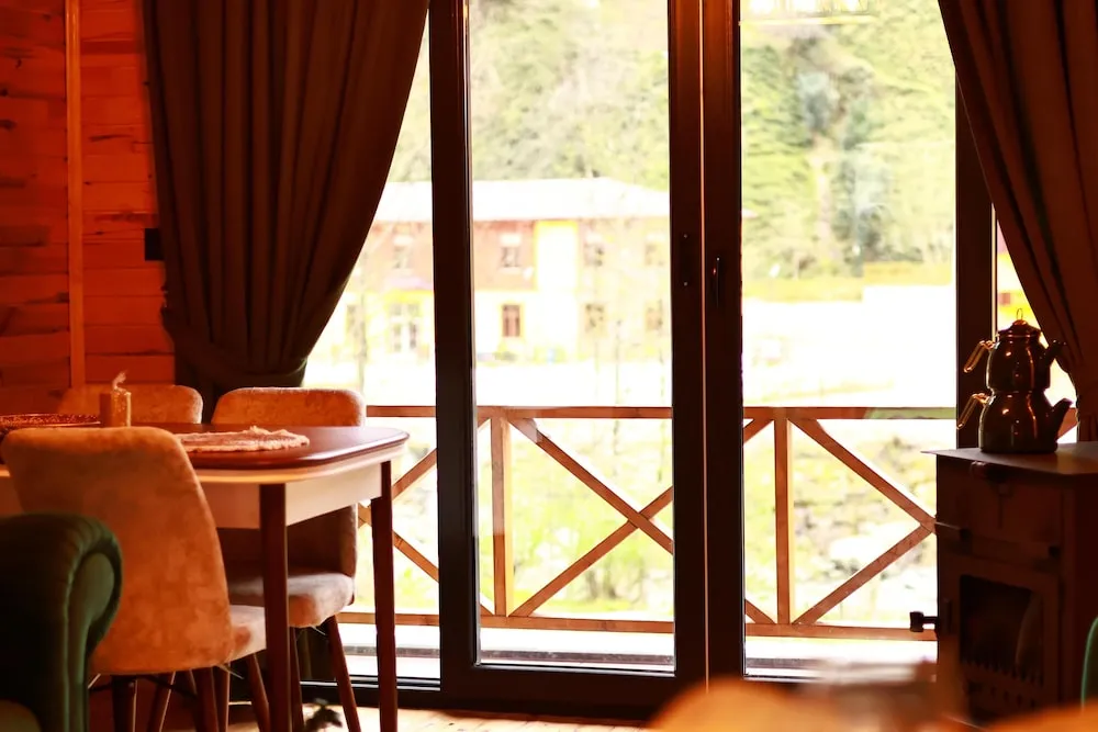 Basic Bungalov, Dağ Manzaralı