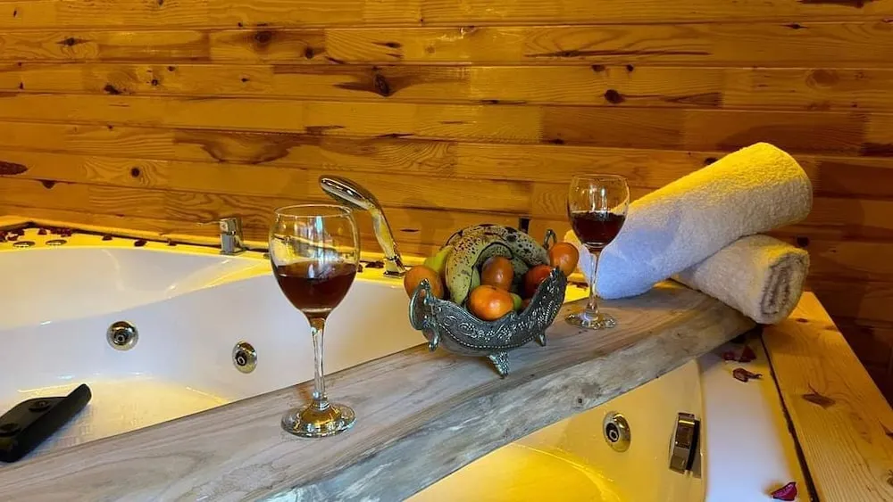 Tek Büyük Yataklı Oda, Dağ Manzaralı
