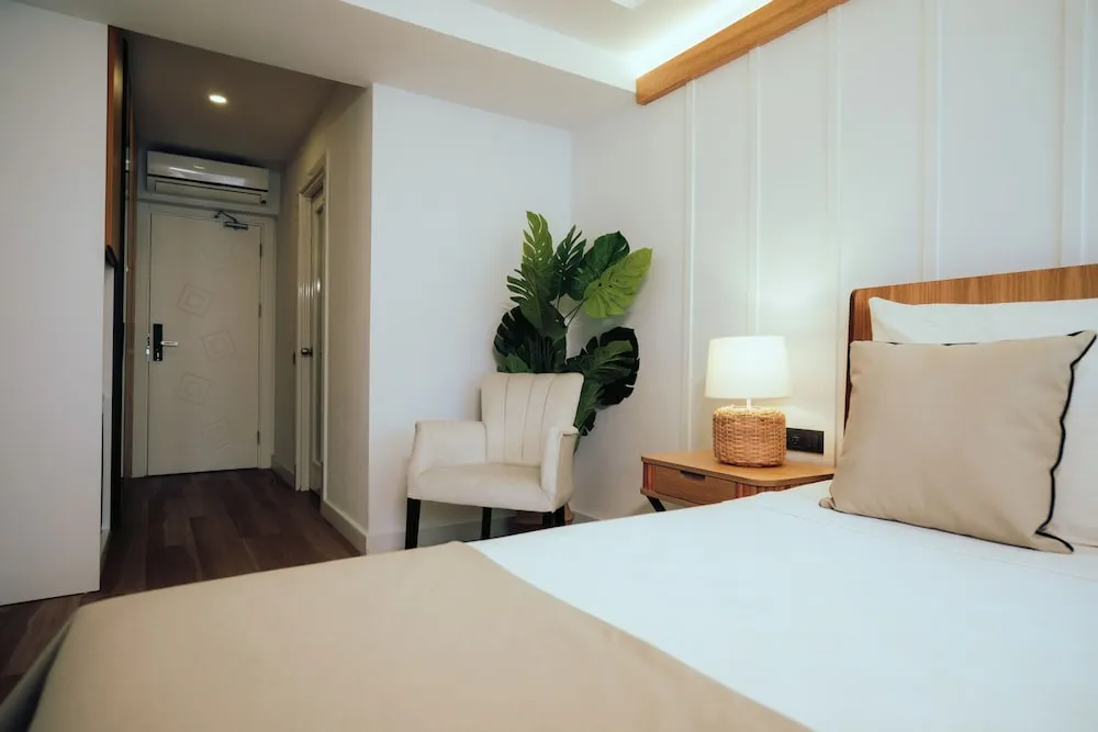 Superior Tek Büyük Yataklı Oda, Balkon, Deniz Manzaralı