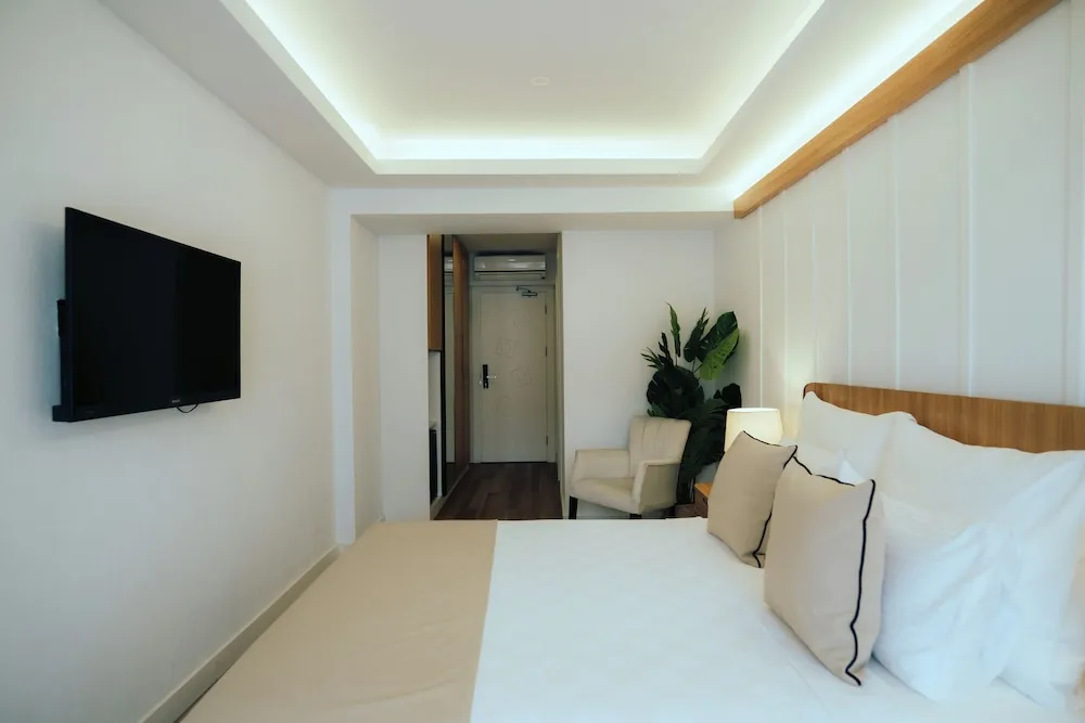 Superior Tek Büyük Yataklı Oda, Balkon, Deniz Manzaralı