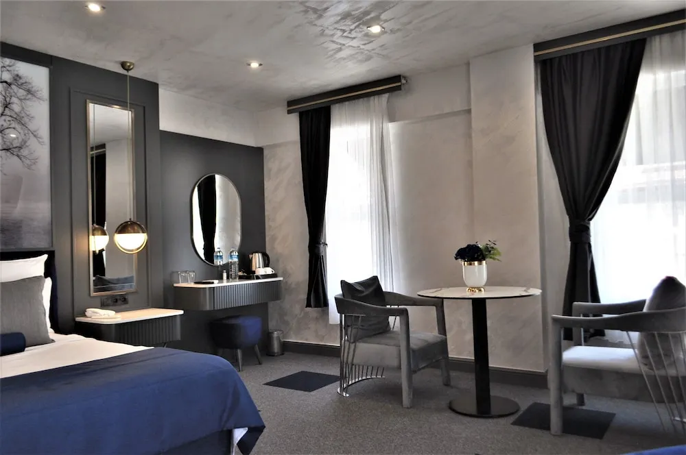 Luxury Tek Büyük Yataklı Oda
