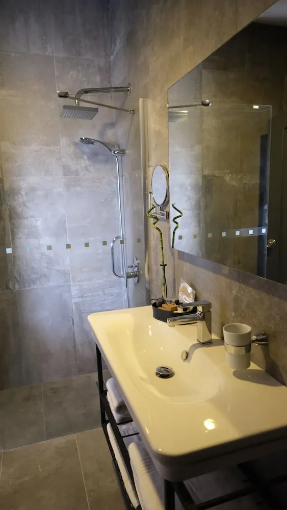 Deluxe Tek Büyük Yataklı Oda, Deniz Manzaralı