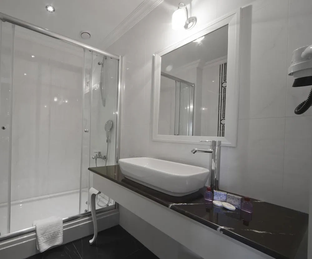 Standard Double Room - Ground Floor