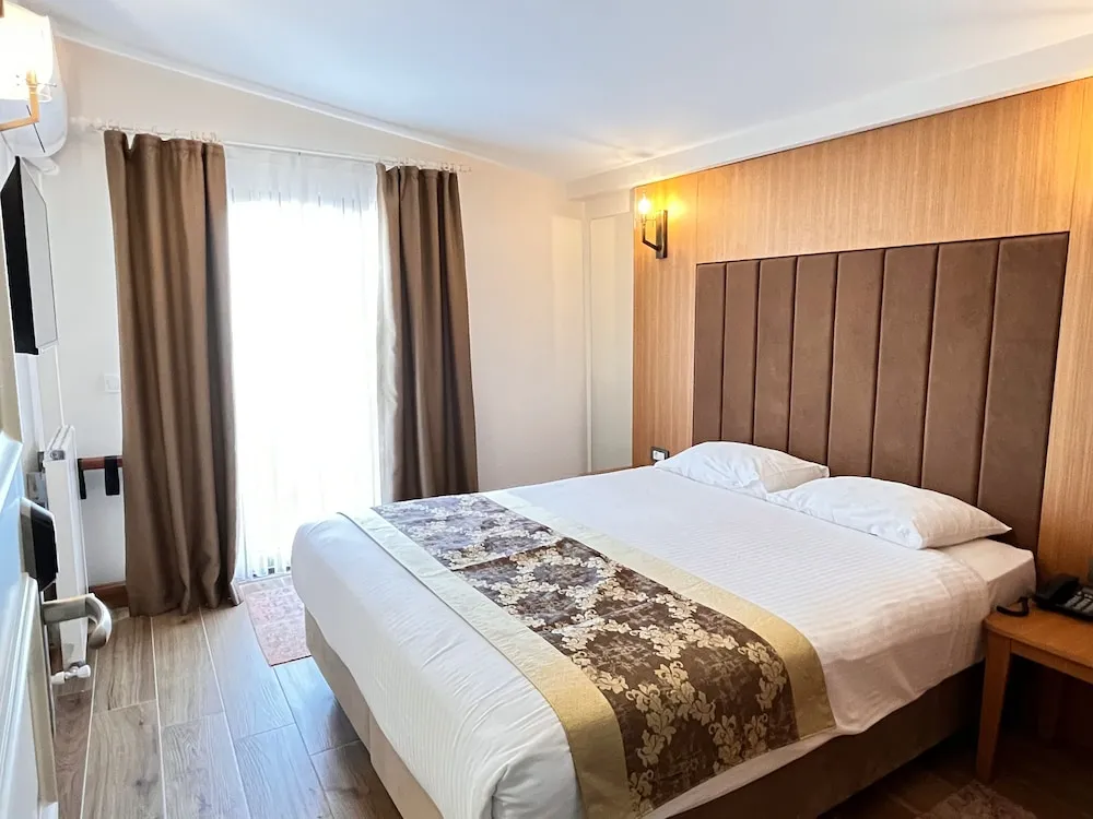 Superior Tek Büyük Yataklı Oda, Balkon, Deniz Manzaralı