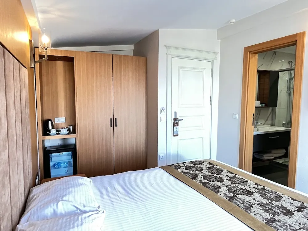 Superior Tek Büyük Yataklı Oda, Balkon, Deniz Manzaralı