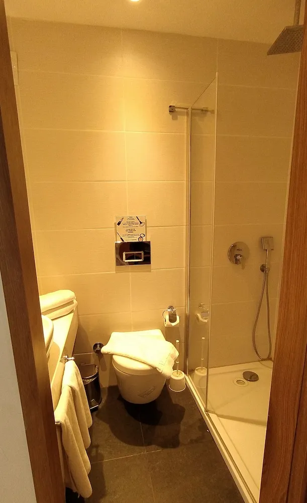Premium Üç Kişilik Oda
