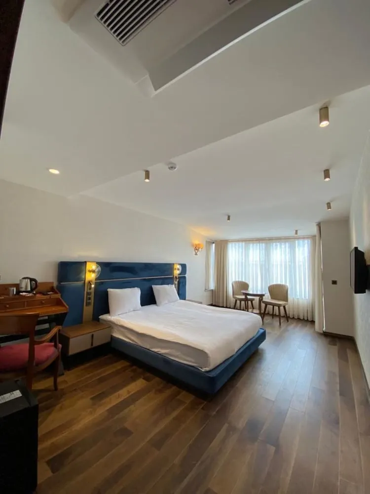 Deluxe Tek Büyük Yataklı Oda, 1 Yatak Odası, Şehir Manzaralı