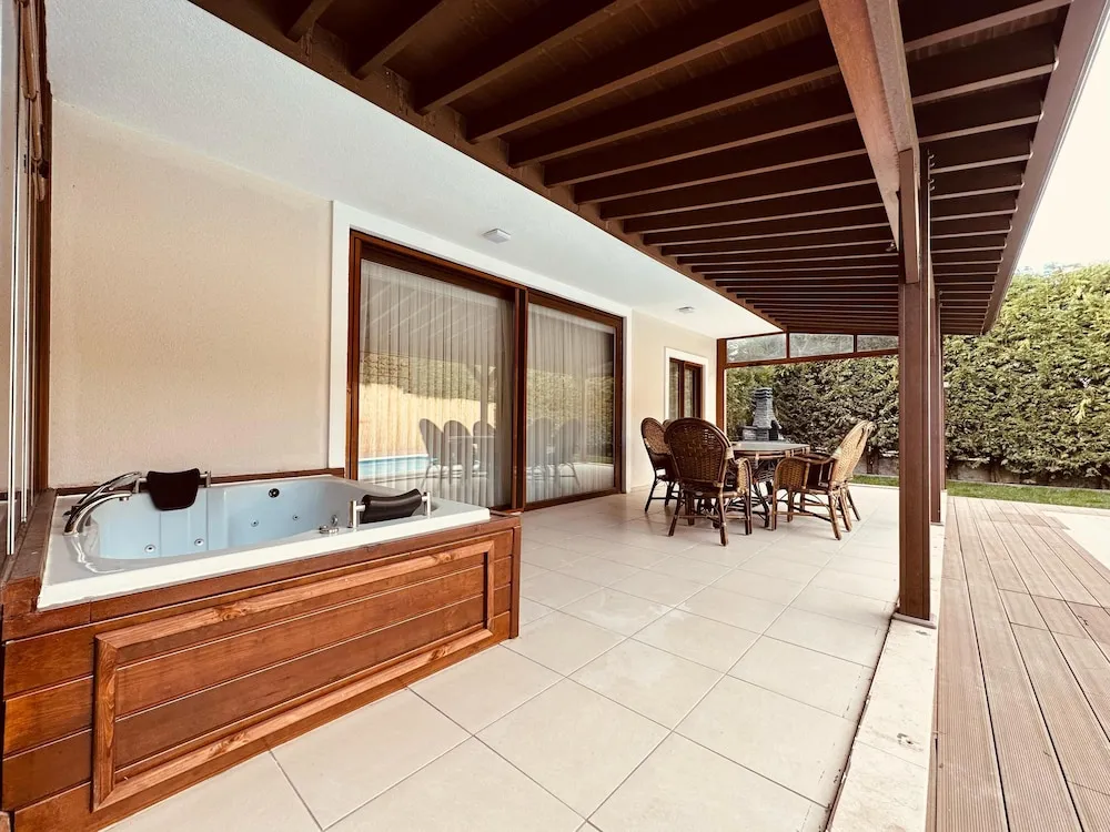Villa, 4 Yatak Odası, Sigara İçilmez, Bahçeli