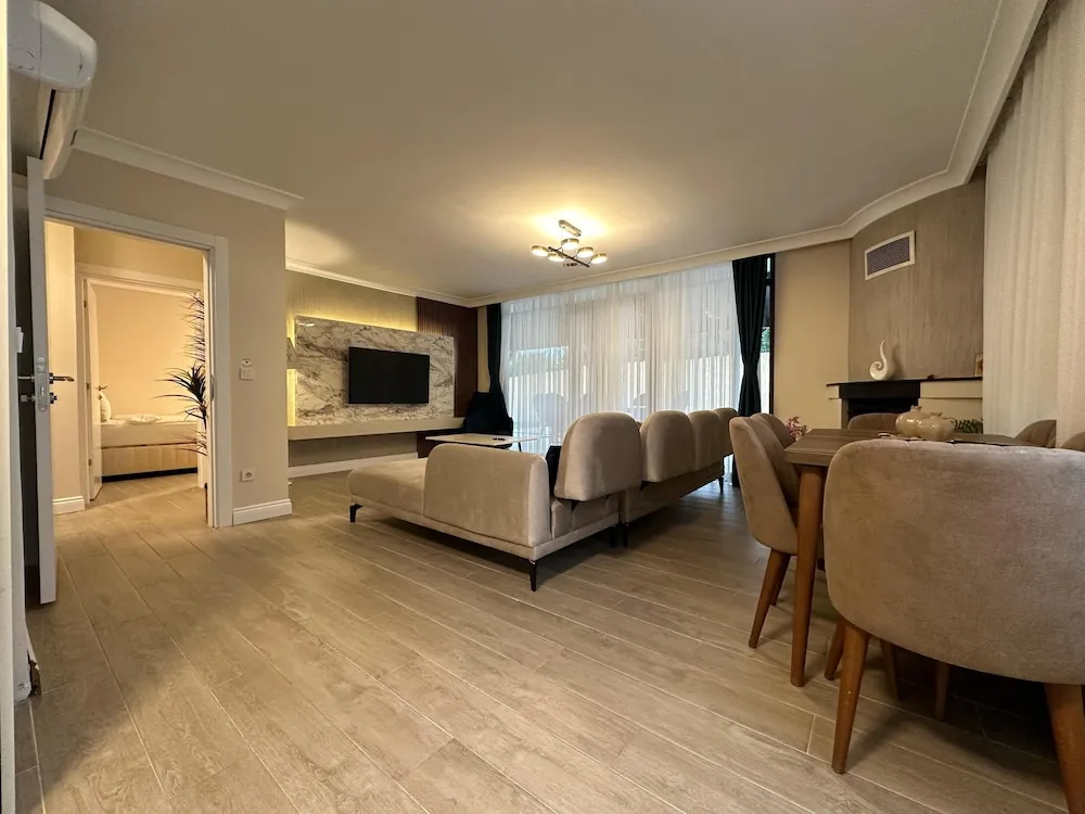 Villa, 4 Yatak Odası, Sigara İçilmez, Bahçeli