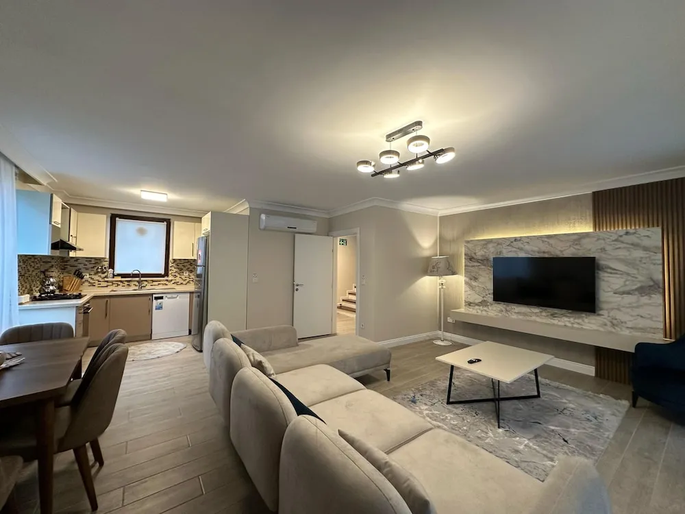 Villa, 4 Yatak Odası, Sigara İçilmez, Bahçeli