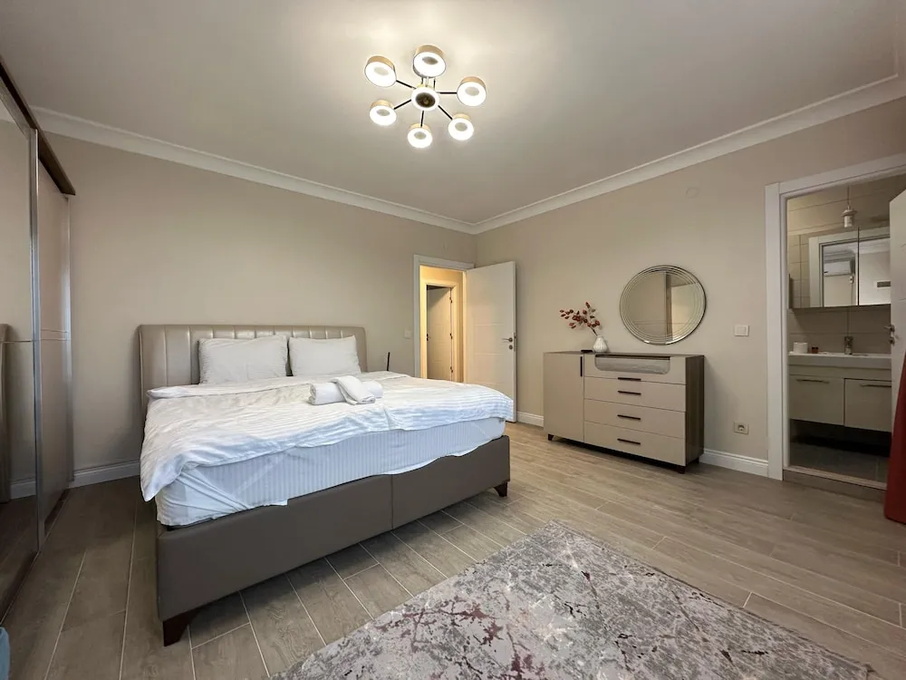 Villa, 4 Yatak Odası, Sigara İçilmez, Bahçeli