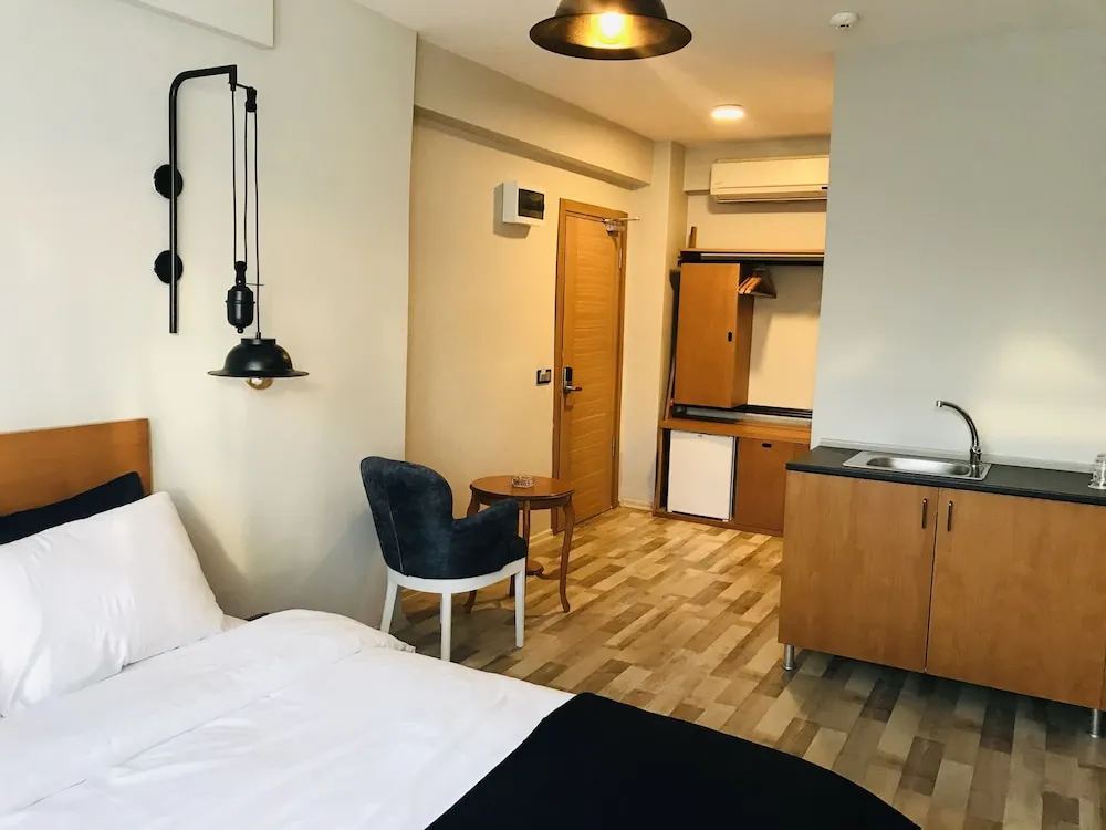 Deluxe Tek Büyük Yataklı Oda