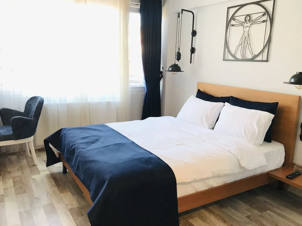 Deluxe Tek Büyük Yataklı Oda