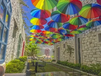 Stone Garden Tas Hotel