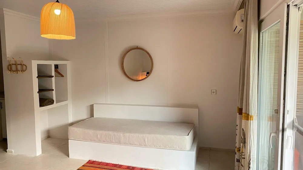 Premium Tek Büyük veya İki Ayrı Yataklı Oda, 1 Yatak Odası, Veranda, Bahçe Manzaralı