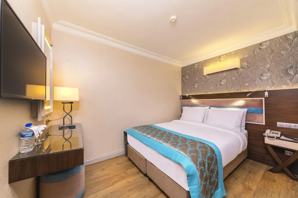 Economy Tek Büyük Yataklı Oda