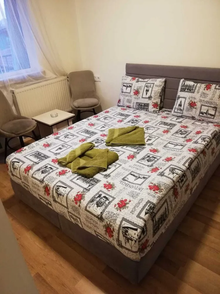 Standard Tek Büyük veya İki Ayrı Yataklı Oda, Balkon