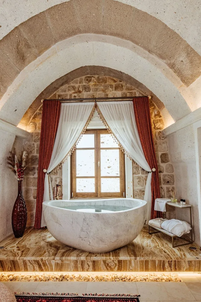 VR104 Stone Arched Luxury Suite