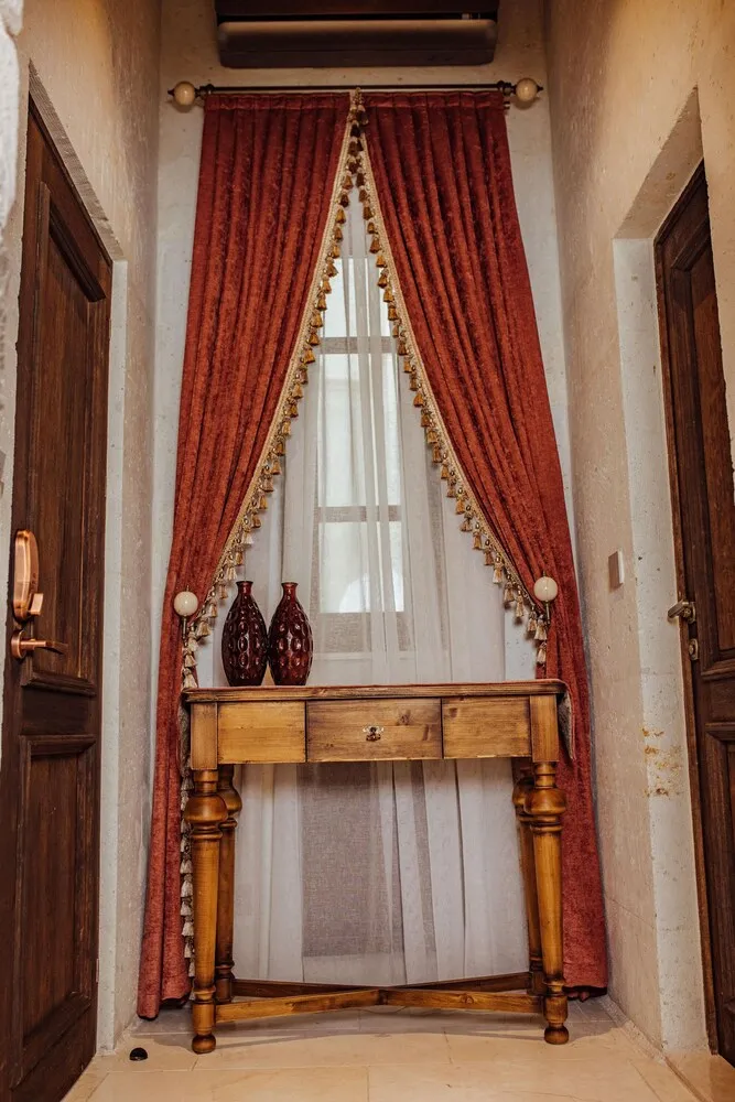 VR104 Stone Arched Luxury Suite