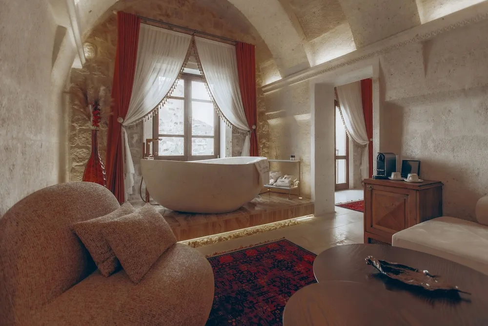 VR104 Stone Arched Luxury Suite