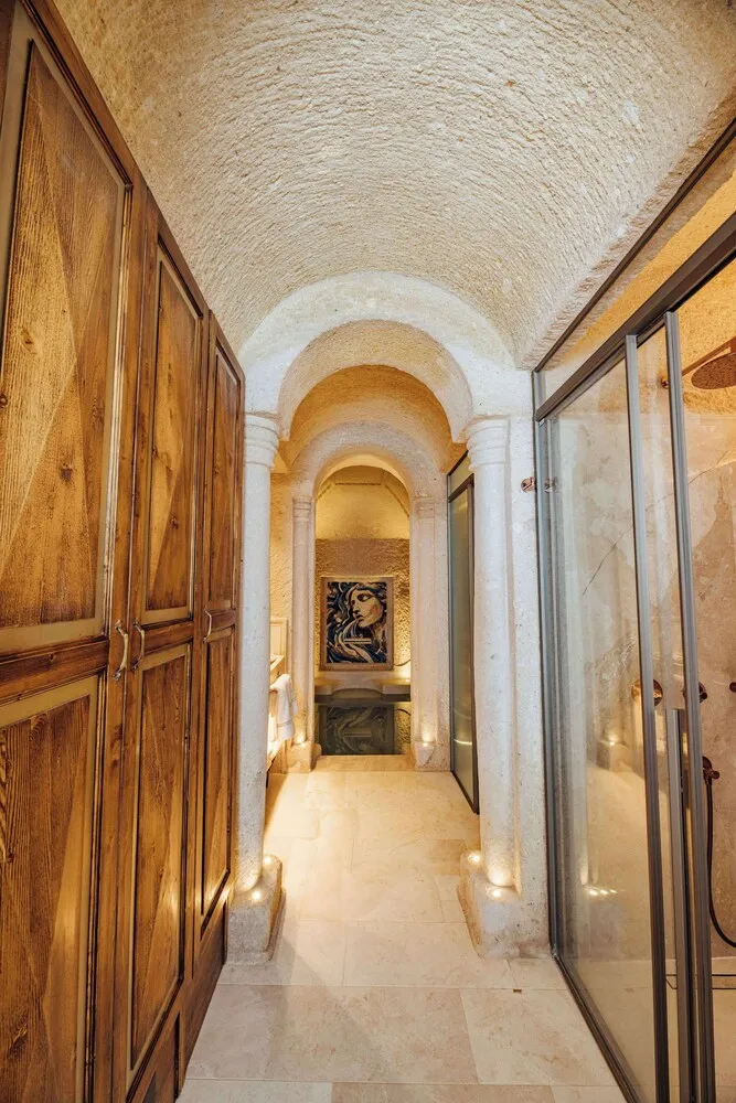 VR888 Natural Cave King Suite with Private Pool