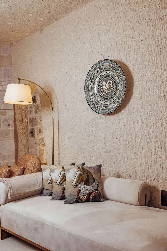 VR888 Natural Cave King Suite with Private Pool