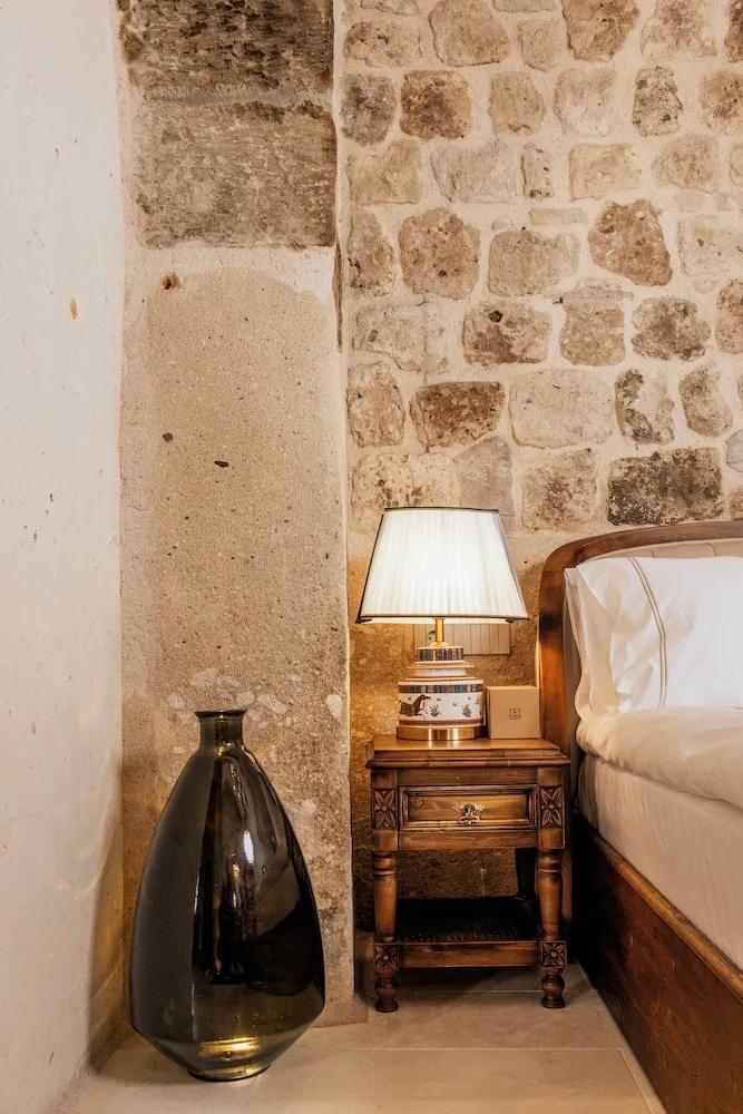 VR101 Heritage Junior Suite