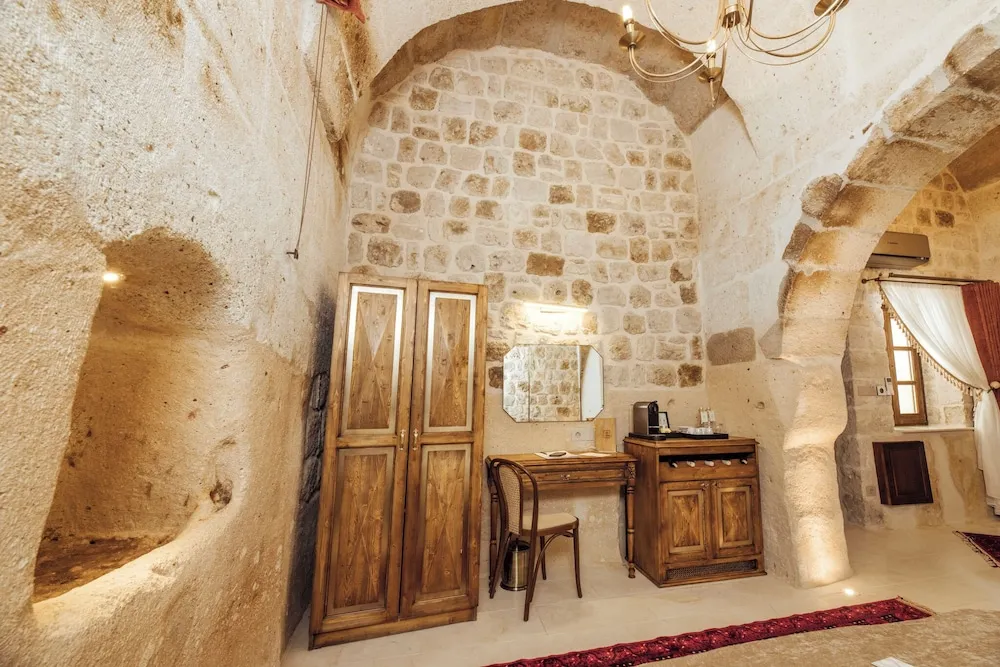 VR101 Heritage Junior Suite