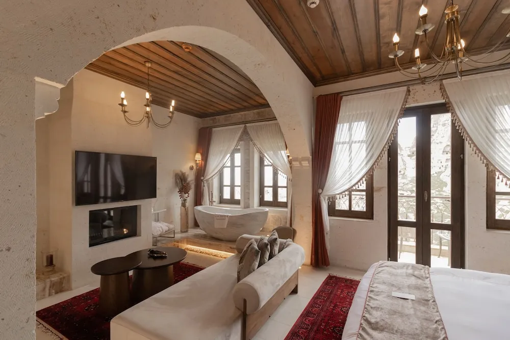 VR203 Stone Arched Honeymoon Suite