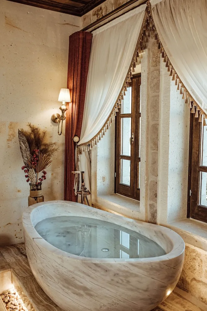 VR203 Stone Arched Honeymoon Suite