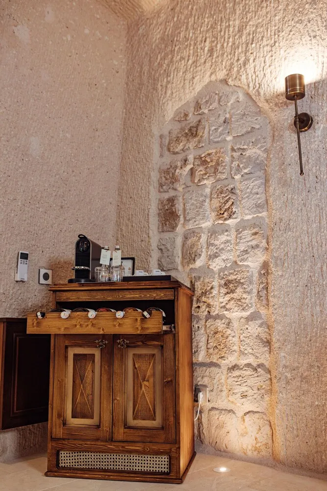 VR777 Natural Cave Queen Suite