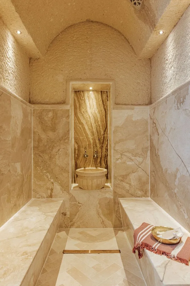 VR777 Natural Cave Queen Suite