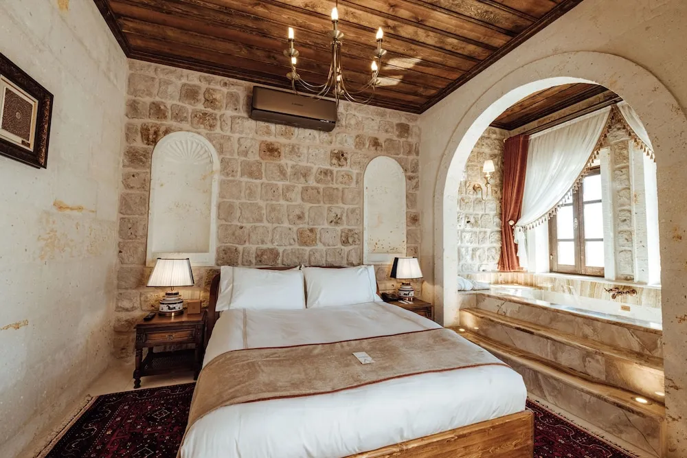 VR204 Stone Arched Private Suite