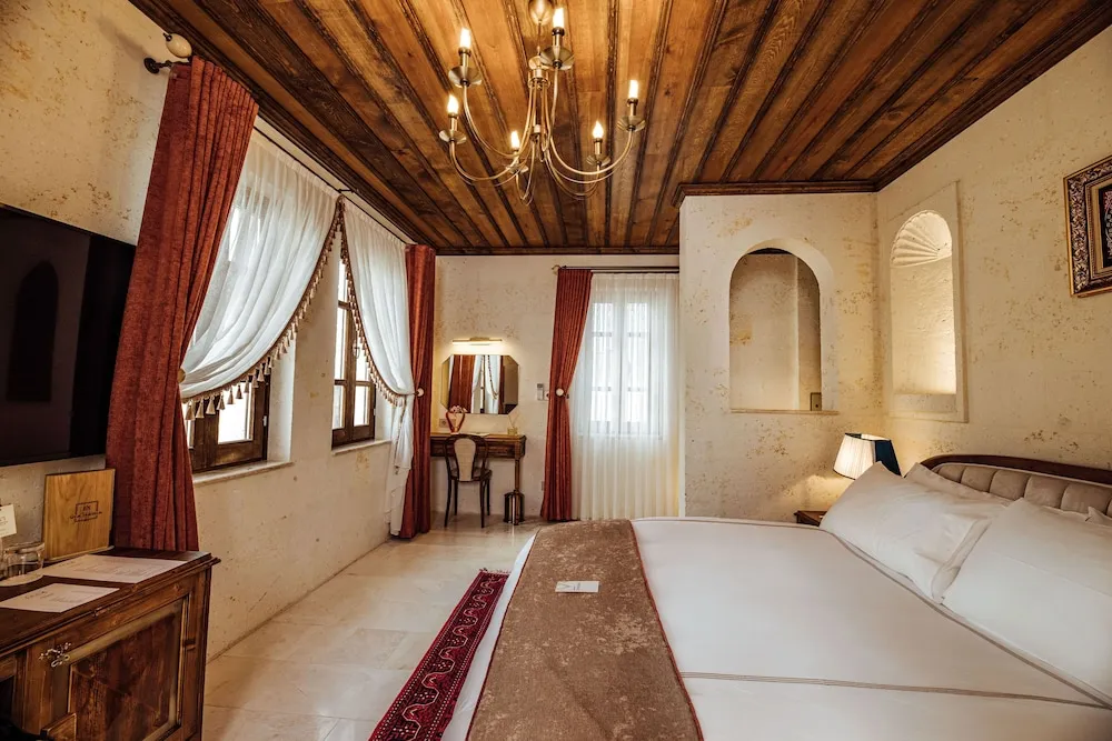 VR202 Terrace Luxury Suite