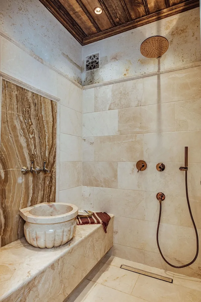 VR202 Terrace Luxury Suite