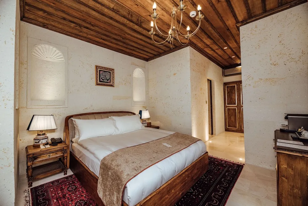 VR202 Terrace Luxury Suite