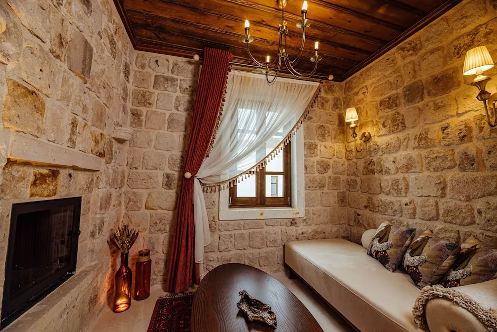 VR202 Terrace Luxury Suite