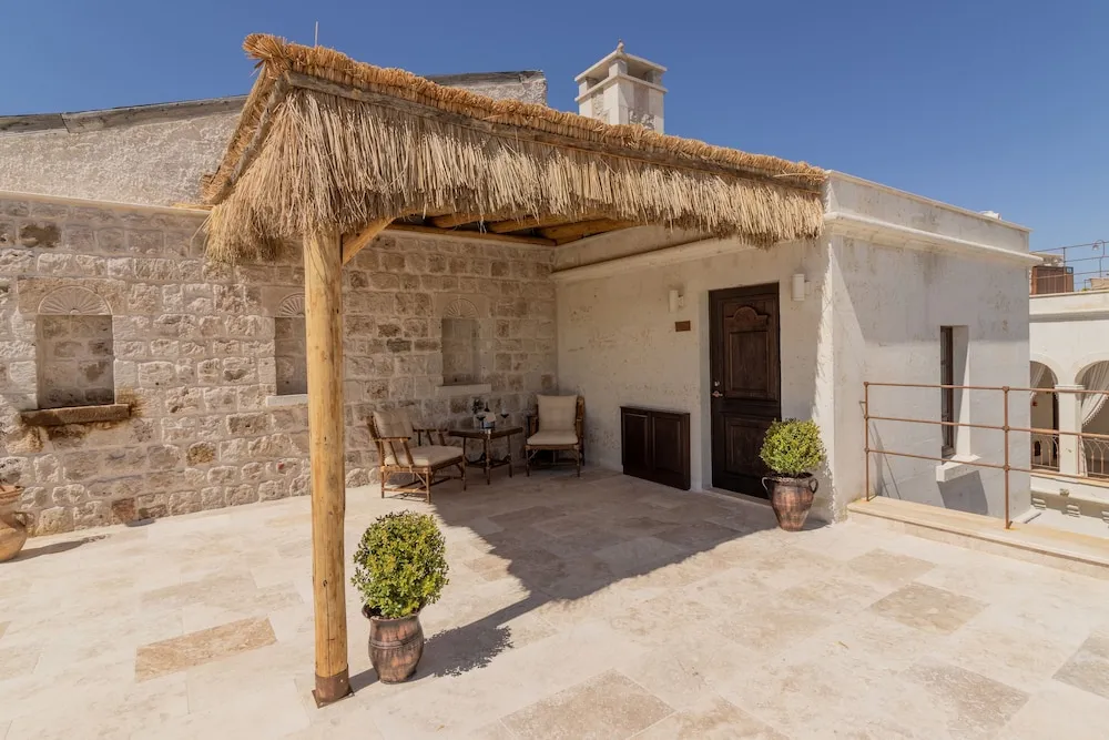 VR202 Terrace Luxury Suite