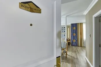 Seres Hotel