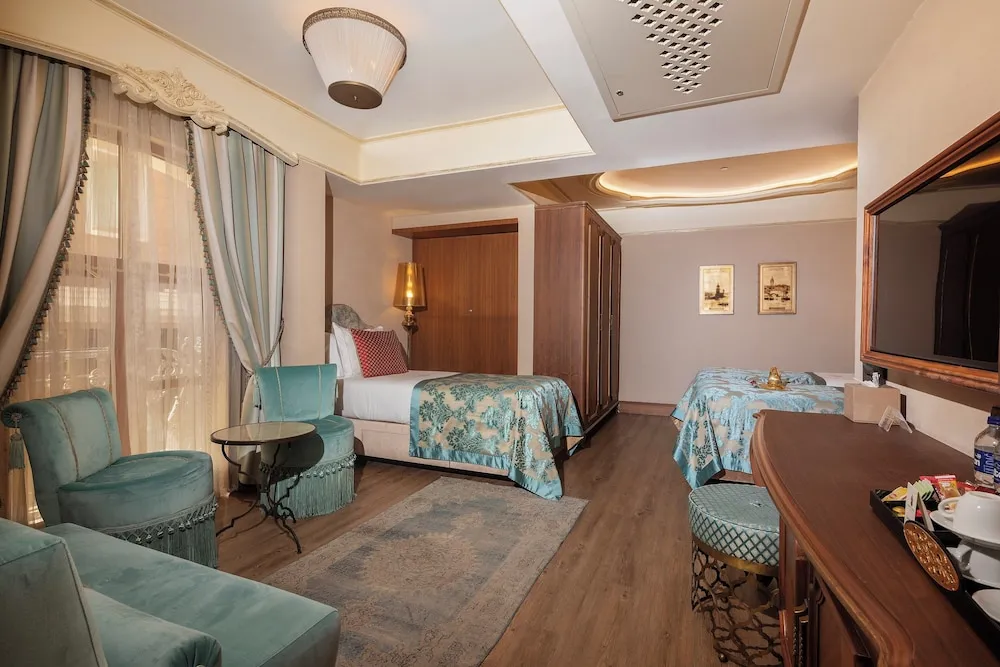 Deluxe Üç Kişilik Oda