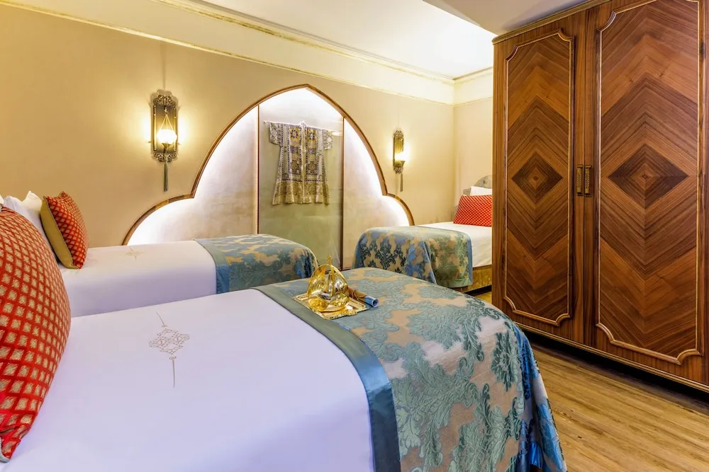 Deluxe Üç Kişilik Oda
